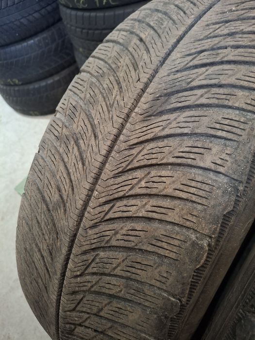 4 Anvelopele de iarnă  235 55 r19 Michelin