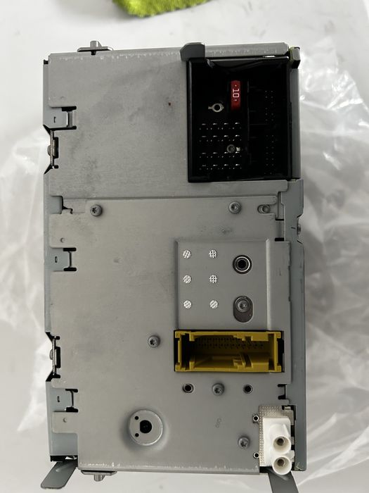 Навигация свалена от Passat B7  става за ваг групата Skoda и др.