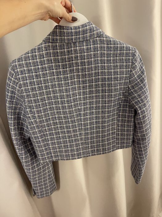 Комплект късо сако и панталонки Зара