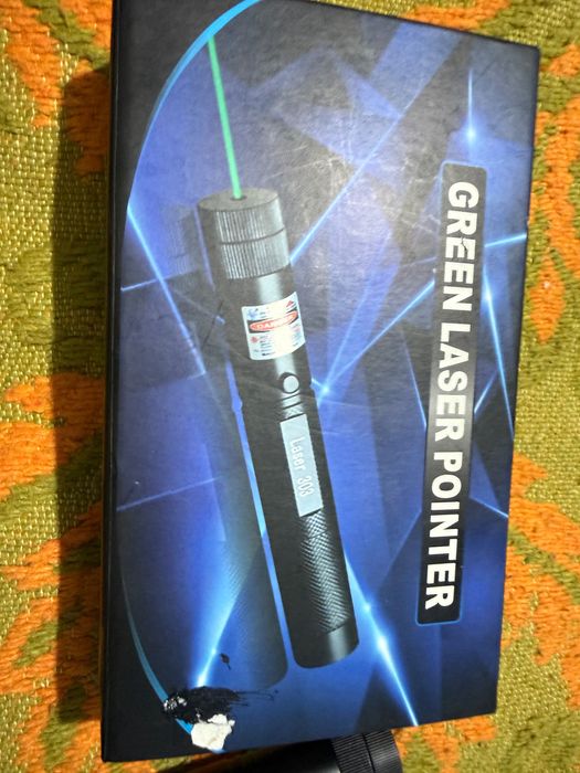 Vând laser 303 foarte puternic