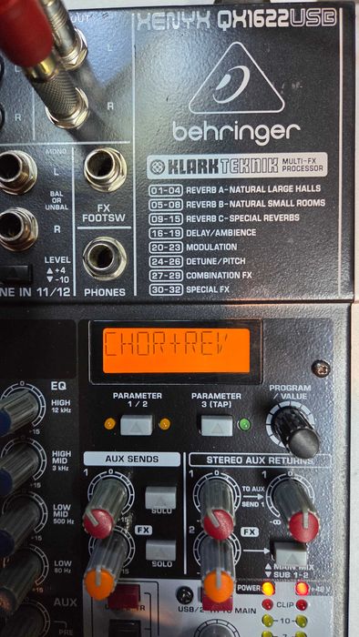 Behringer Xenyx QX1204USB