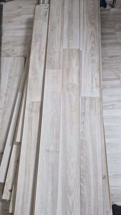 Продам ламинат б/у