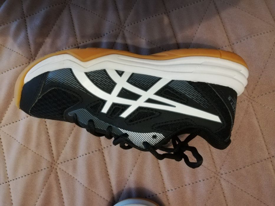 Детски маратонки Asics за тенис или друг спорт