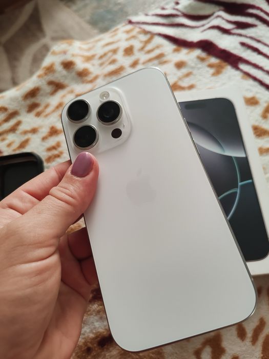 iPhone 16 pro 256gb
