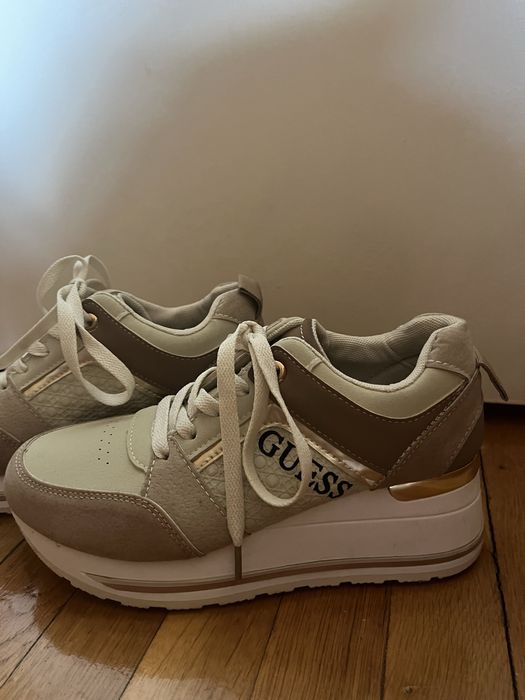 Обувки Guess , 37 номер , носени веднъж