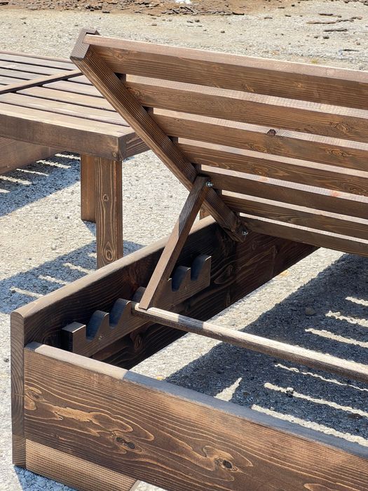 Дървен масивен шезлонг Макси