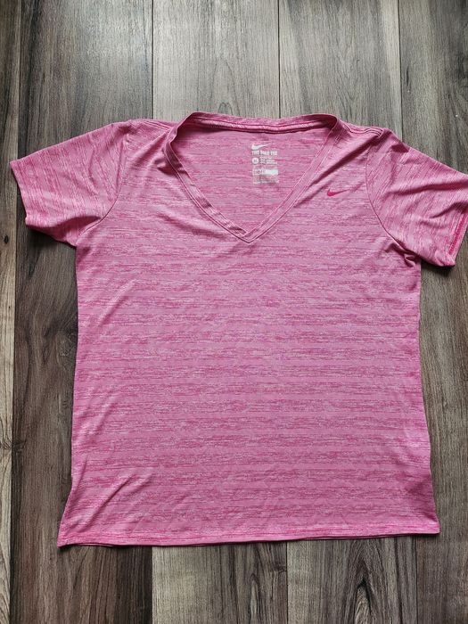 Дамски тениски Under Armour и Nike