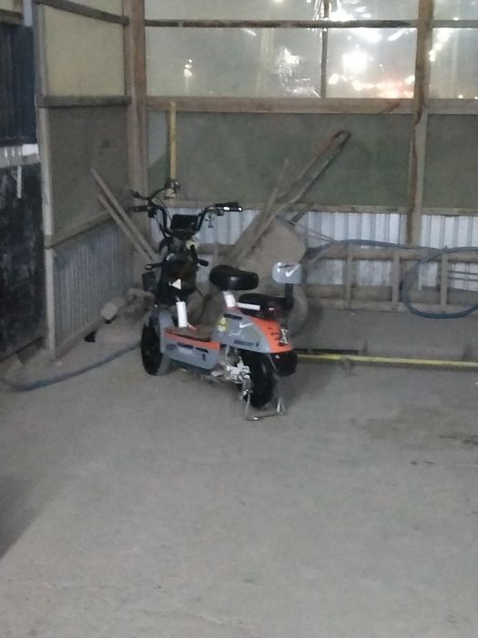 Скутер сатылаады