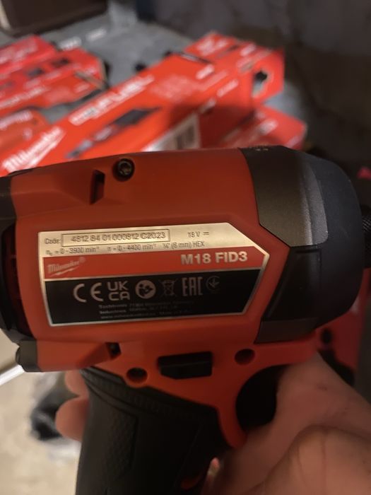 Milwaukee m18 , fid3 produs nou