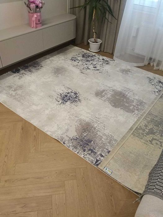 Продам Ковер размером 2 м на 3 м