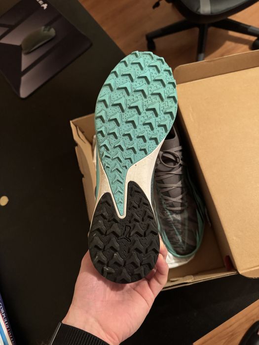 Vand Adidasi de fotbal