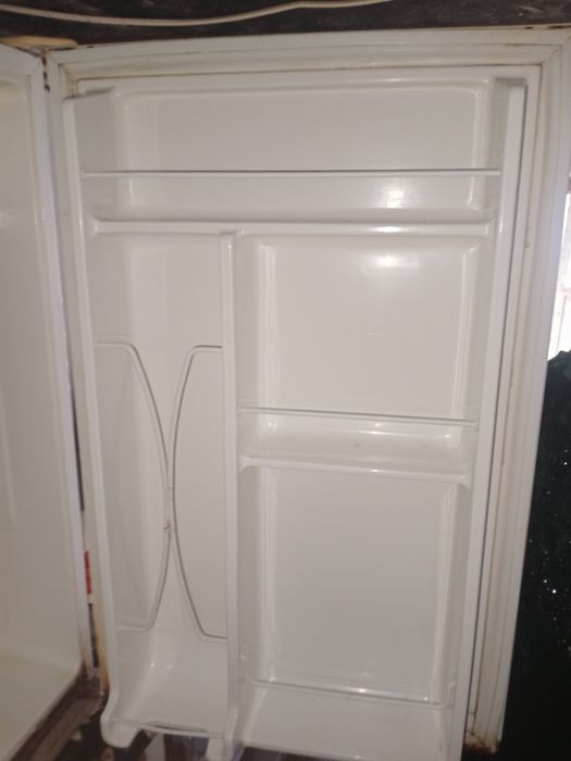 Haladelnik sotiladi.marazelnikchasi yaxshi ishlaydi. Matori yangi