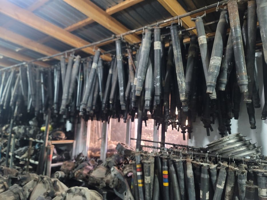 Редуктора на мерс ,карданы,гранаты