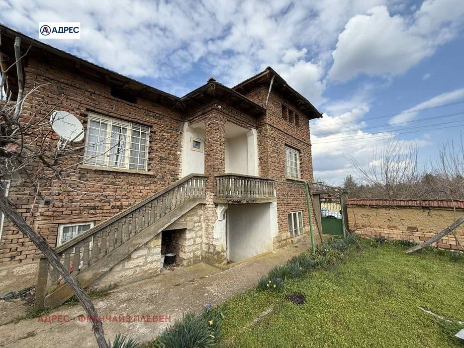 Къща в Плевен, област-с.Асеновци площ 80 цена 30000