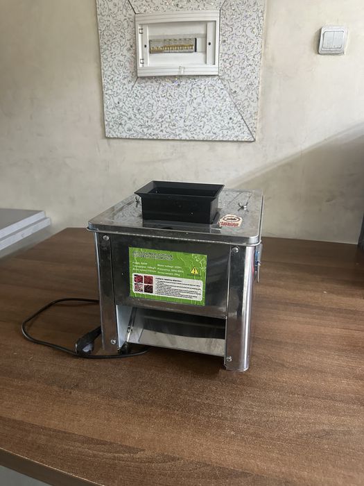 Продам слайсер срочно