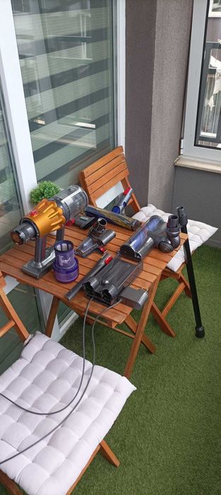 Прахосмукачка Dyson V12 Absolute