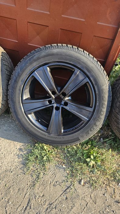 Продавам 4 броя джанти със зимни гуми за BMW X5 e70 18-ки