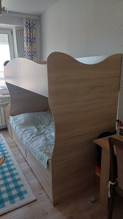 Двухъярусная кровать
