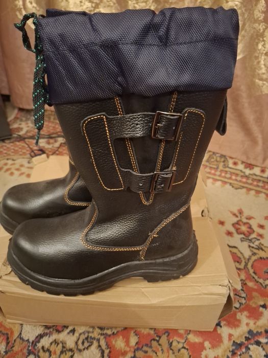 Сапоги мужские .