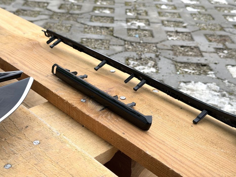 Комплект лайсни Черен Пиано лак AUDI A6 C7 4G ДЕСЕН ВОЛАН