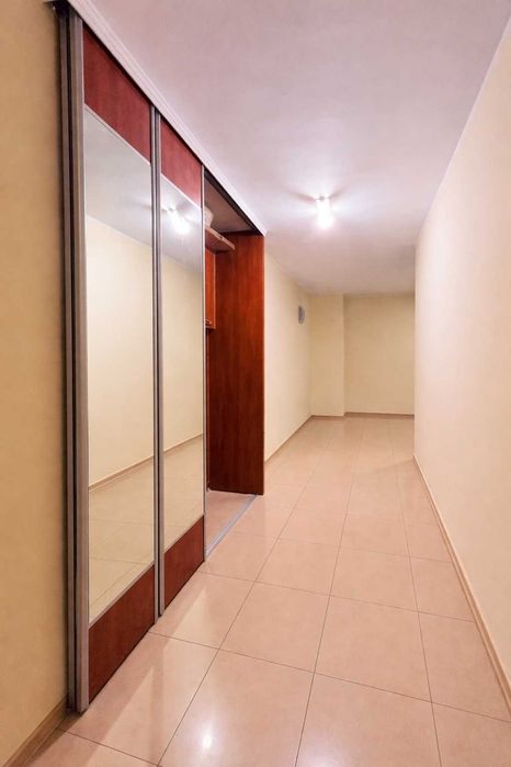 Продава се Тристаен апартамент в София, Център - 86 кв.м за 1127 €/кв.м - Снимка #3