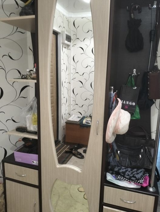 Продам шкаф для одежды, тумбу