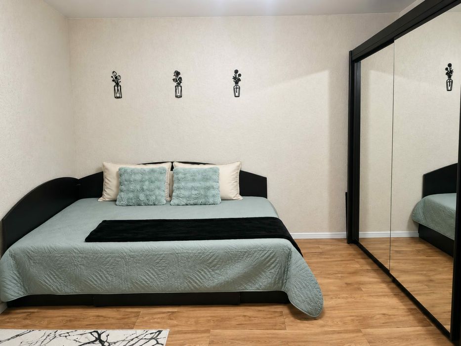 Închiriez apartament cu 2 camere la casa în zona Piața Romană – Dorobanți, direct proprietar.