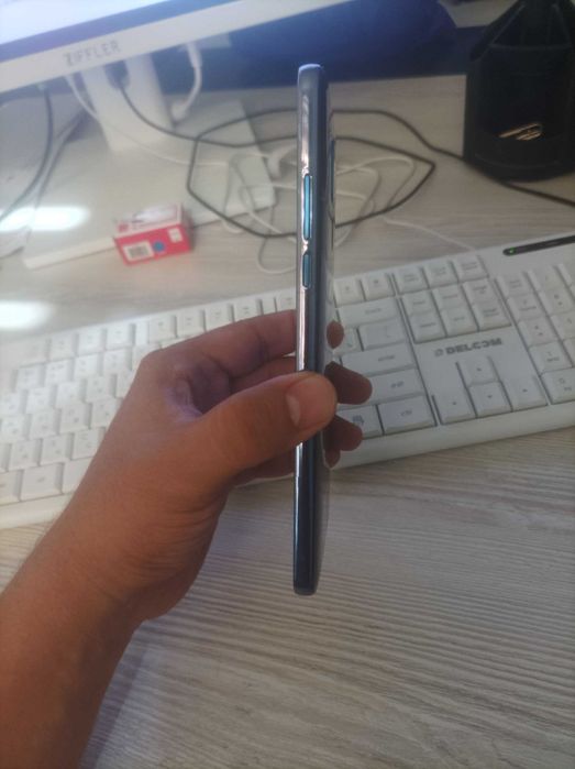 Продается телефон смартфон