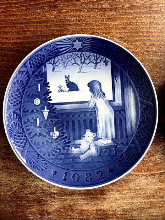 Колекция декоративни порцеланови чинии Royal Copenhagen