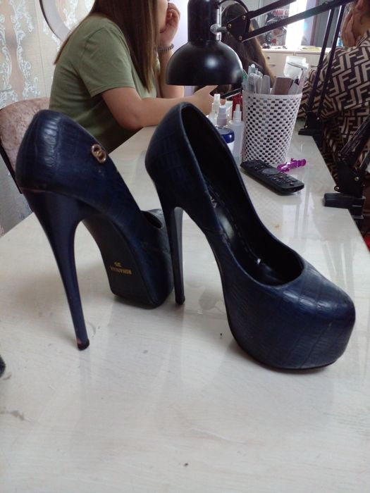 Туфли с принтом под питона