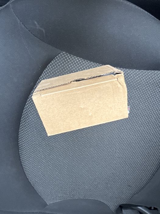 Петли скрытые белые