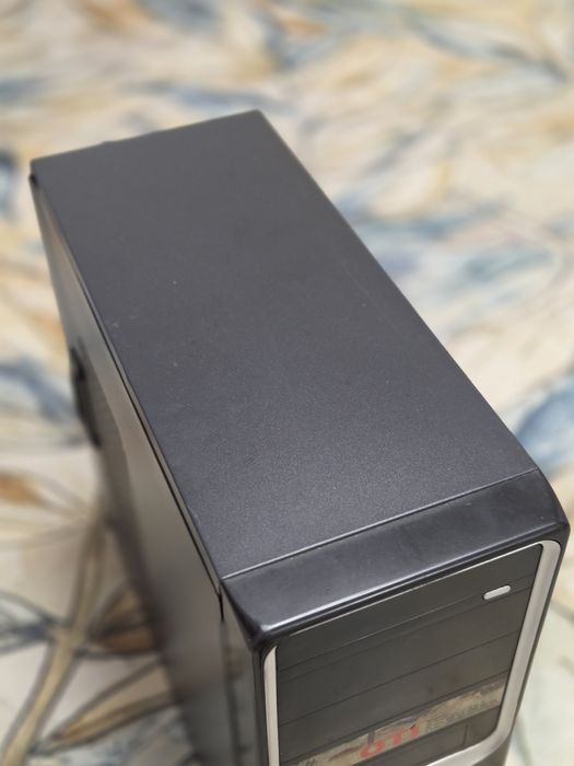 Unitate PC / Gata de funcționare / Windows 10 / Preț FIX!