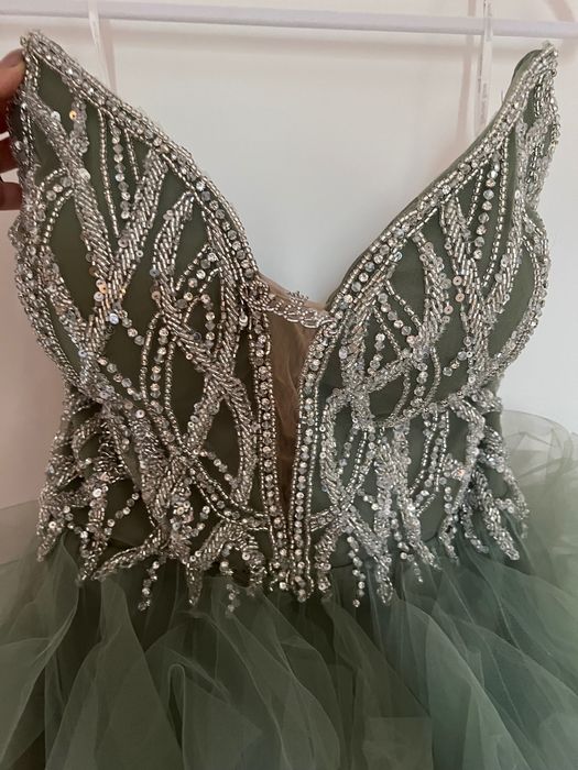 Официална дълга зелена рокля