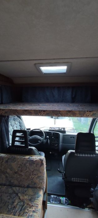 Кемпер под наем за шест човека от 75 евро за ден