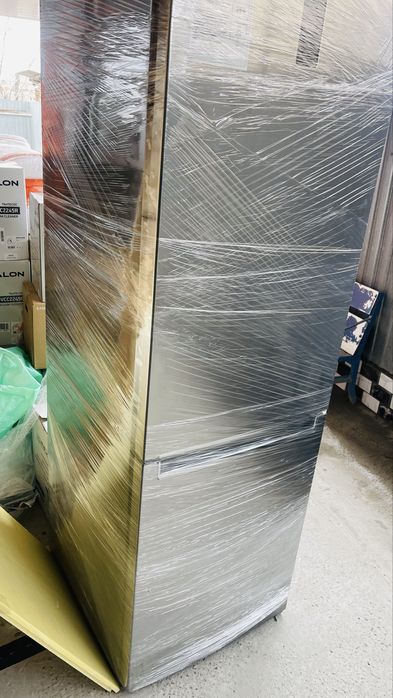 Новый не пользованный холодильник