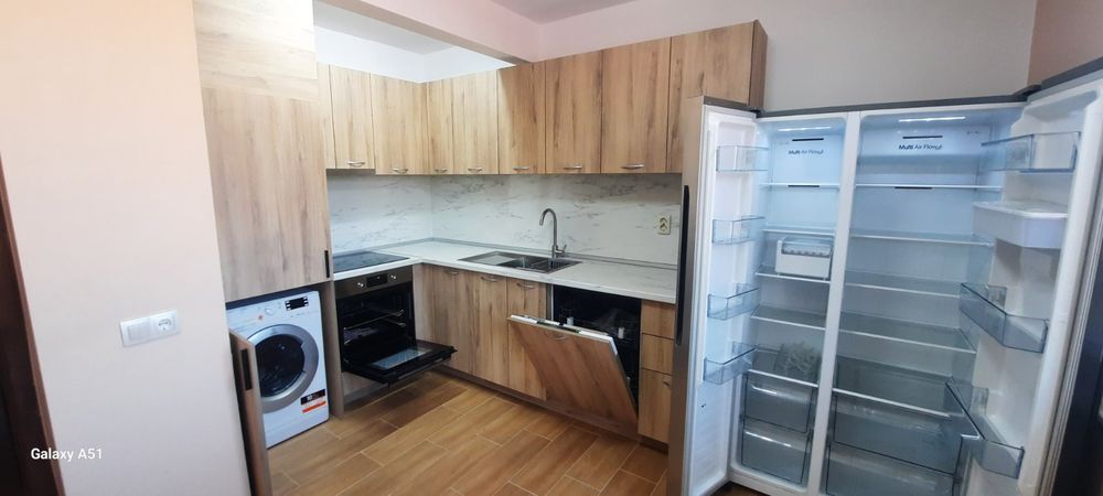 Къща от собственик с гараж