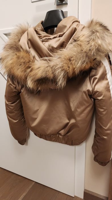 Грейка Guess и яке AVIN