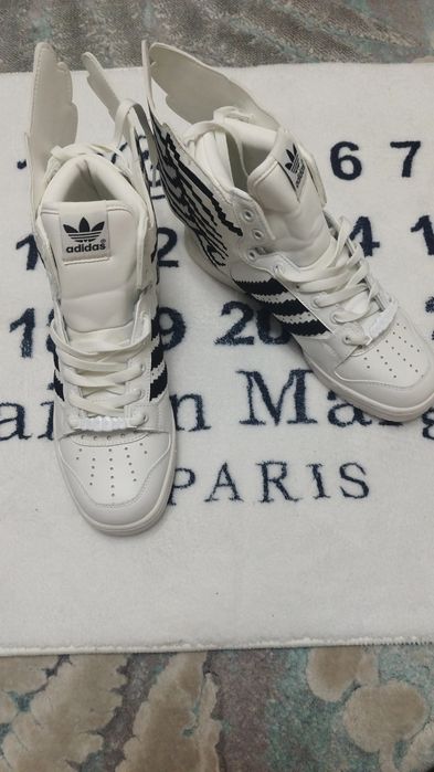 Jeremy Scott adidas 2.0 Wings