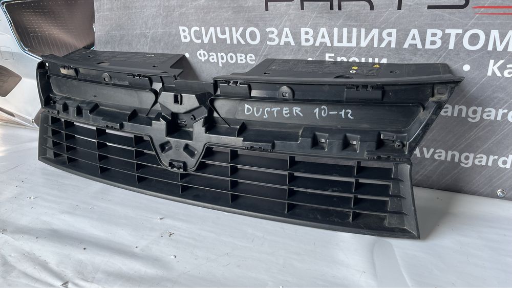 Решетка Dacia Duster 2010-2012