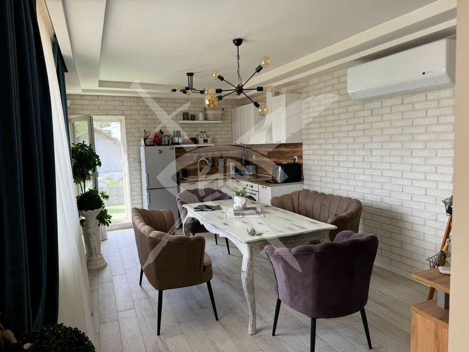 Продава се Етаж от къща в с. Волуяк, Област София-град - 200 кв.м за 1123 €/кв.м - Снимка #2