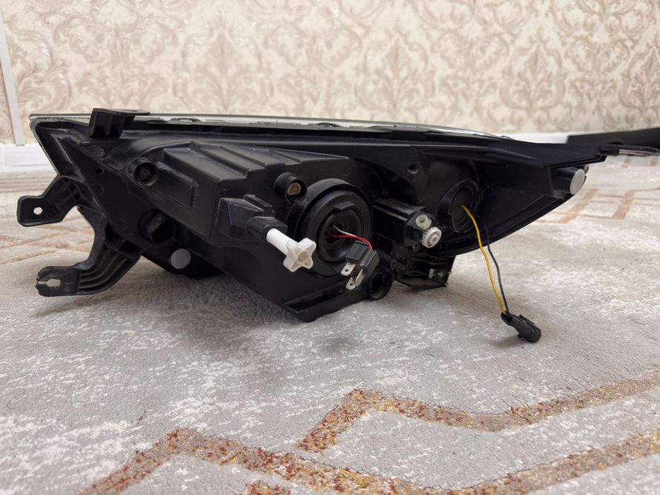 Продам фары на гранта FL