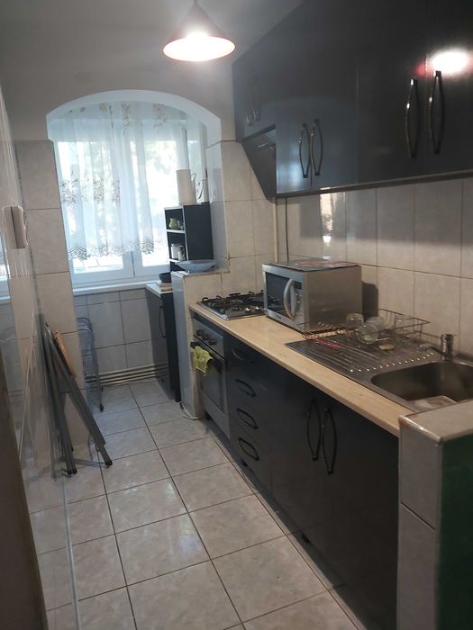 Vand sau schimb Apartament Micro 14 ,3 camere cu teren in COM. Odoreu