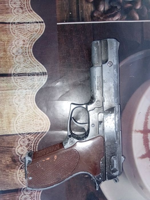 Пистолет игрушечный ТТ С ПИСТОНАМИ.