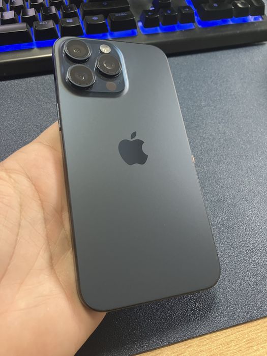 Vand iPhone 15 Pro Max 256 GB