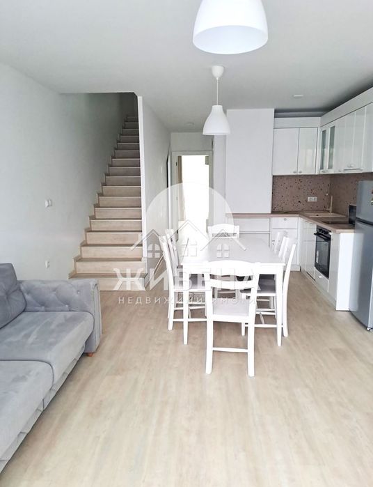 Дава се под наем Четиристаен апартамент в к.к. Св.Св. Константин и Елена - 170 кв.м за 1400 € - Снимка #1