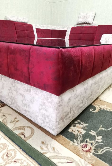 Стильный дизайнерский журнальный столик