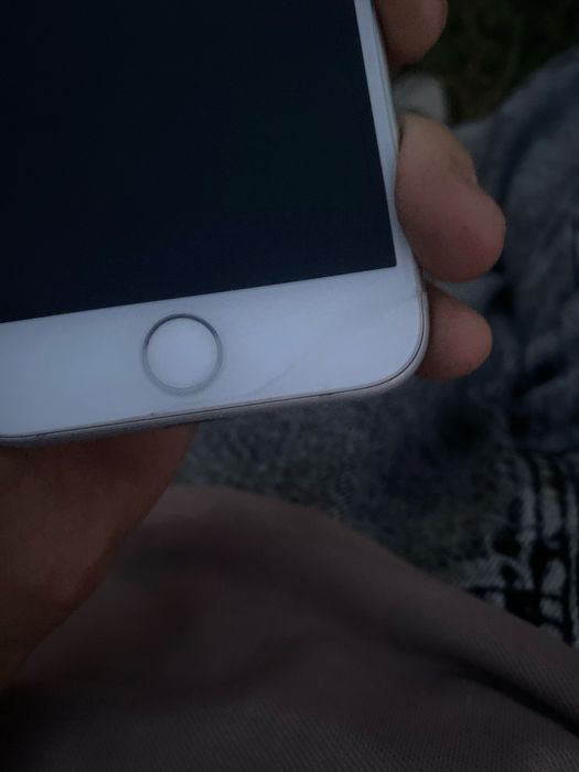Продам iphone 8 64