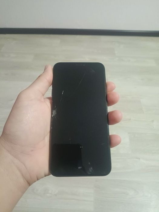 Iphone xs max prodam