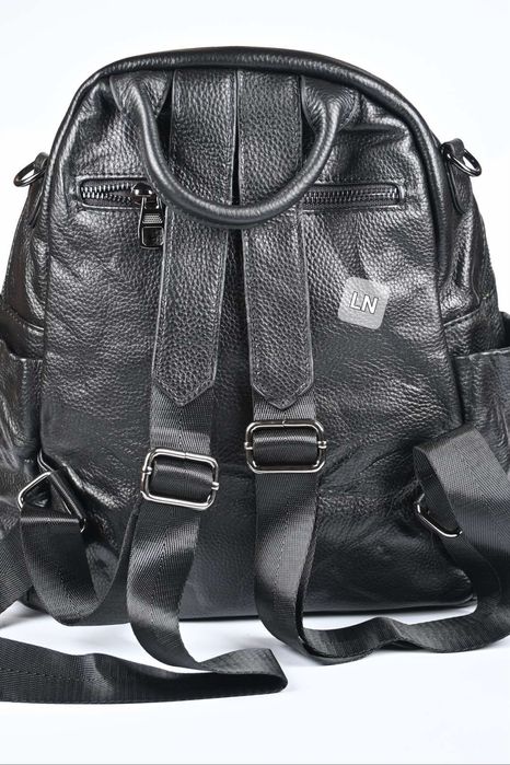 -10% Намаление!!! Дамска раница от естествена кожа