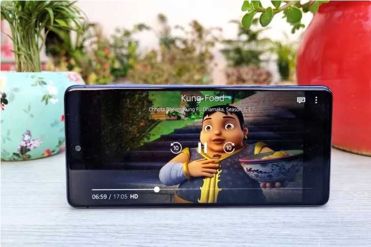 Samsung Galaxy S20 FE 128GB Navy Blue, 4 500 mAh батерия - перфектен